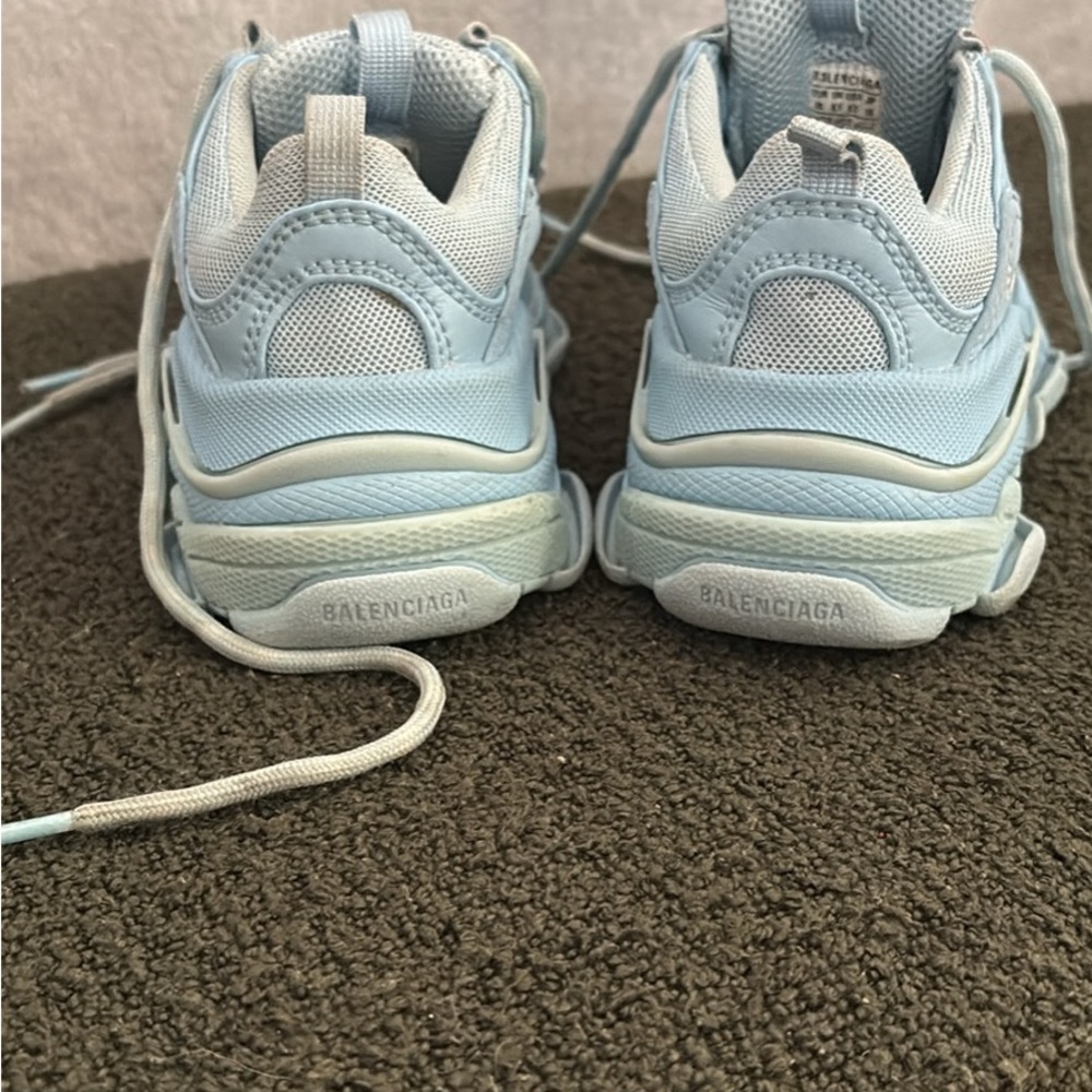 Kids Balenciaga Sky Blue Triple S Sneakers - Picture 3 of 4